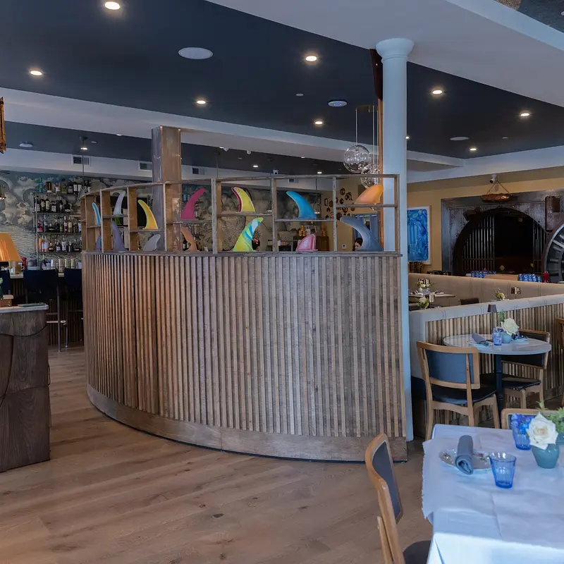 Center Seating Dining Room